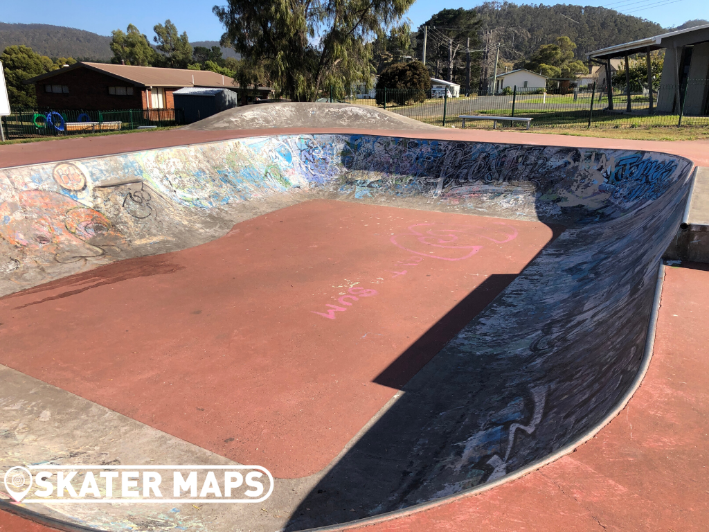 concrete skate bowl 