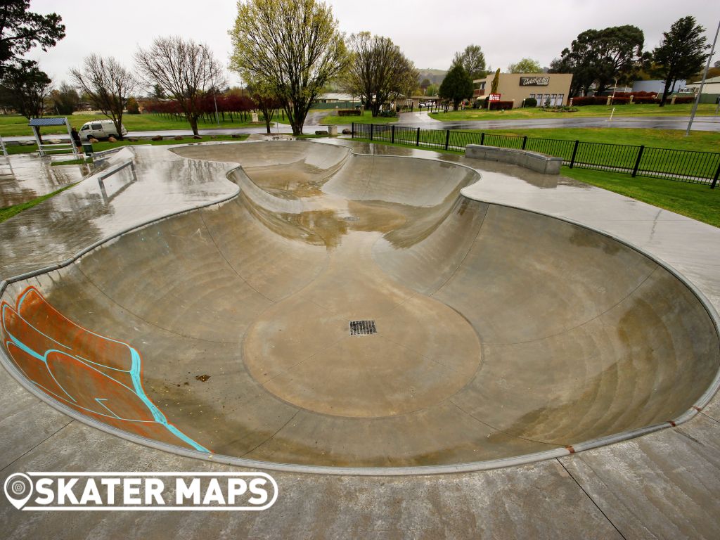 skate bowl