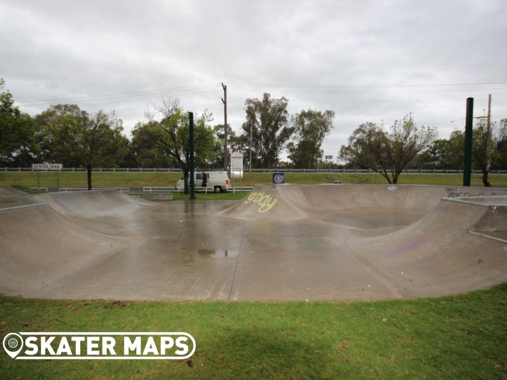 concrete skate bowl